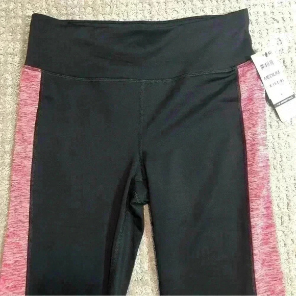 Ideology Black and Sangria Colored Athletic Leggings Size Medium NWT - Picture 2 of 10